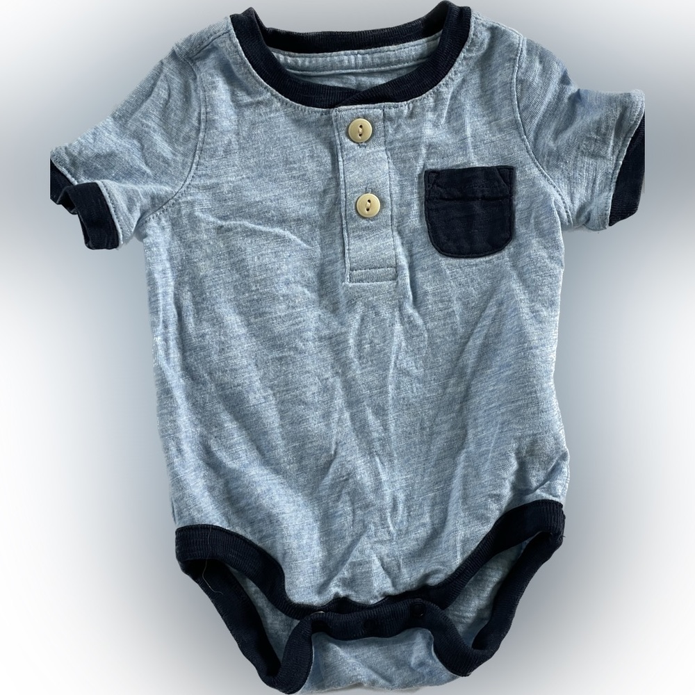 Baby Gap Boys Onesie 0-3 Months Light Blue w Dark Blue Pocket and Trim Buttons